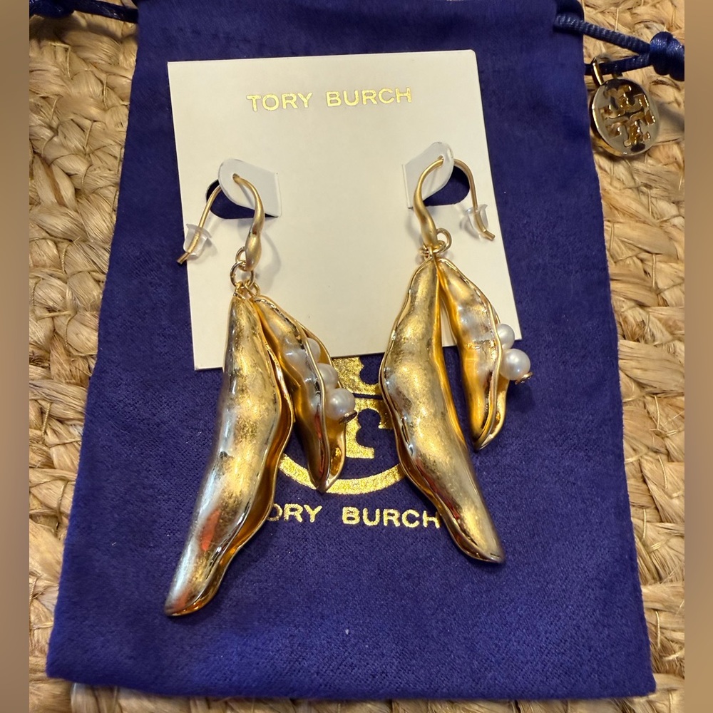 TB Tory Burch Pearl Peapod Golden drop bold statement earrings. - Picture 3 of 5